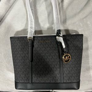Michael Kors Black Tote Jet Set Medium